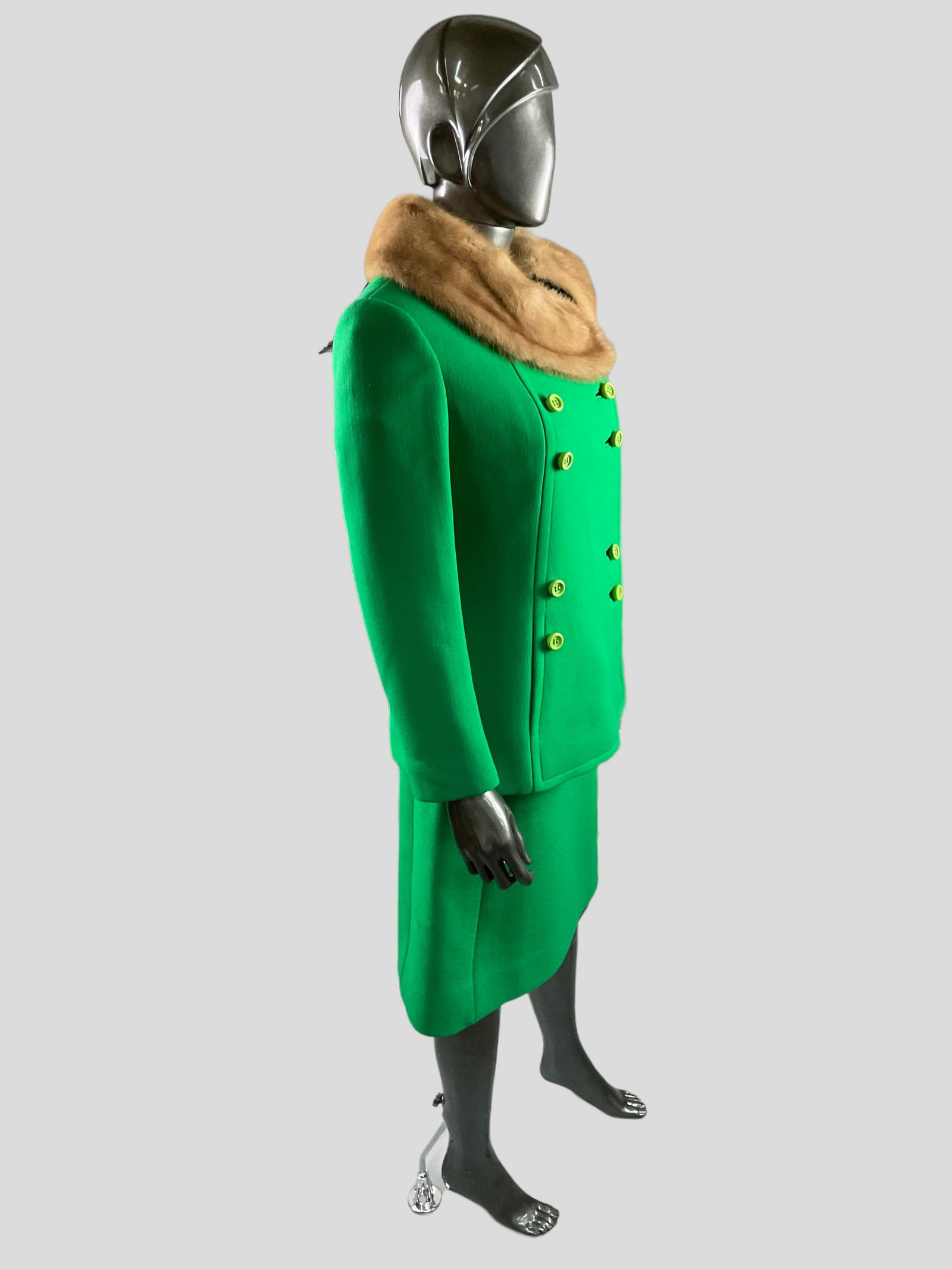 Vintage 1950s Green Suit with Mink Trimmed Jacket Collar (1 of 13)