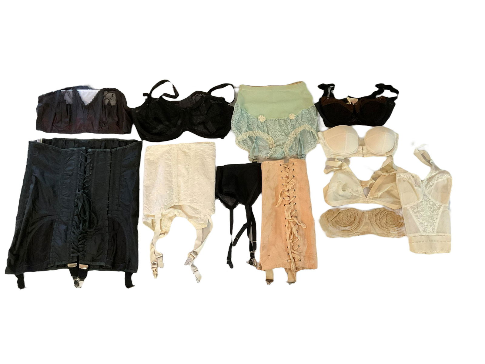 12 Vintage Ladies Undergarments (1 of 10)