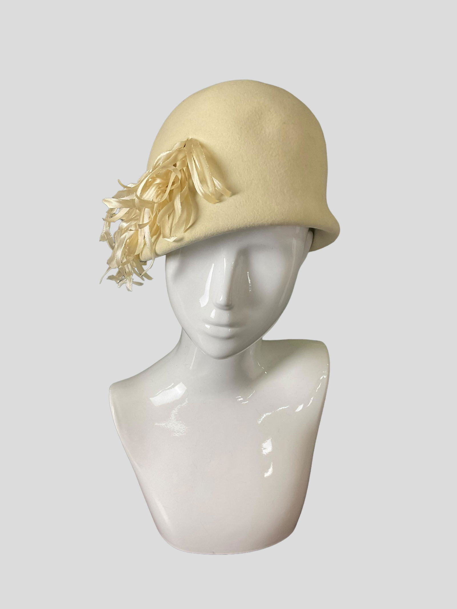 Vintage Felt Cloche Hat by Valerie Modes (1 of 6)