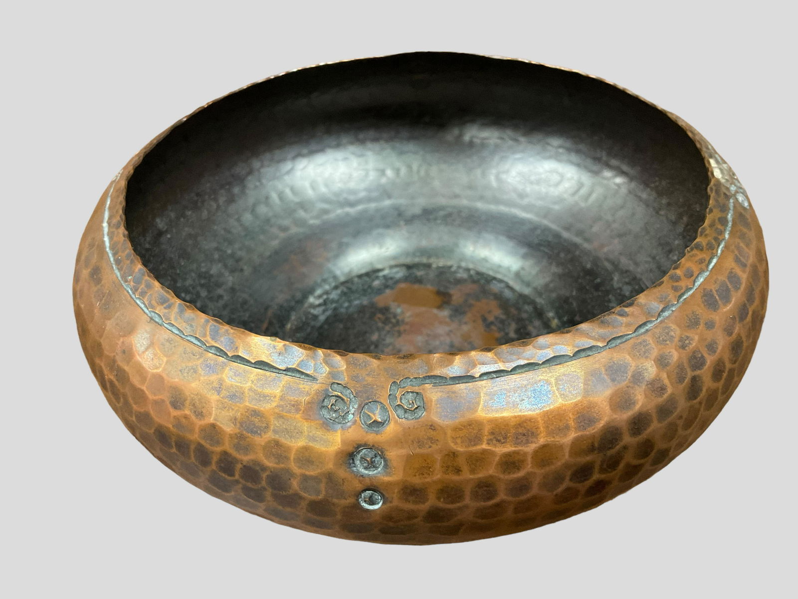 Roycroft Hammered Copper Three-Dot Bowl circa 1920 (1 of 12)