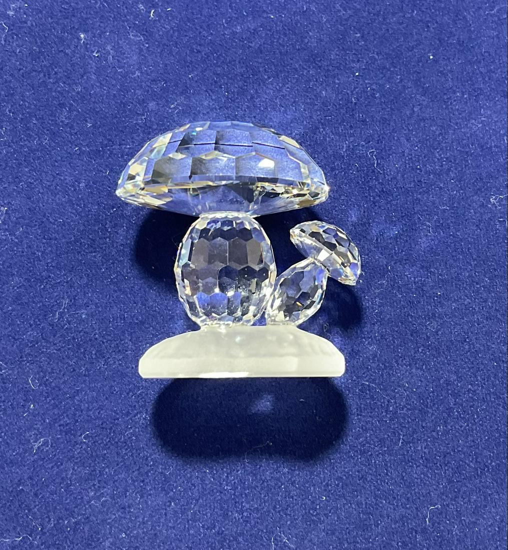 Swarovski Crystal Figurine Mushroom Number 7472NR030 (1 of 3)