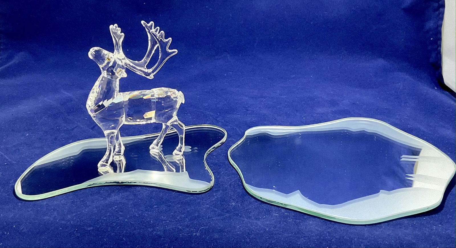 Swarovski Crystal Figurine Reindeer   Number 7475NR000602 (1 of 3)