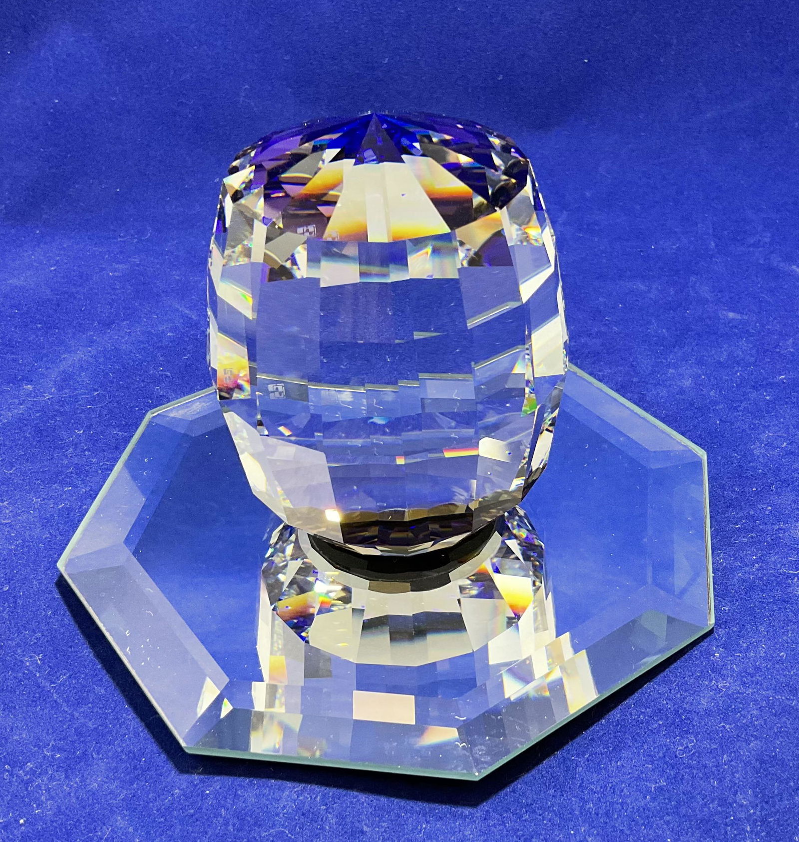 Swarovski Crystal Figurine Round Paperweight (1 of 3)