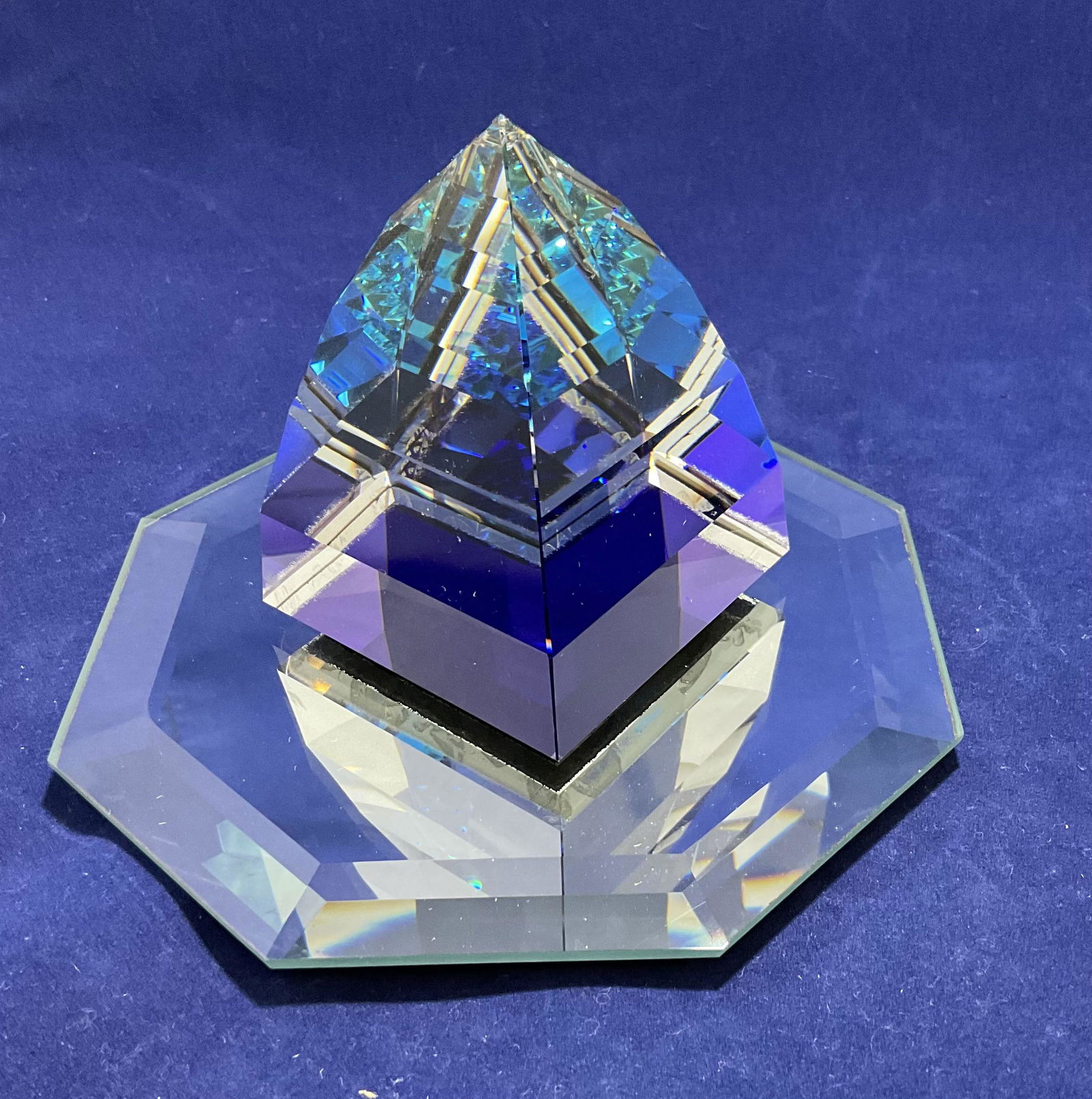 Swarovski Crystal Figurine Pyramid Paperweight (1 of 3)