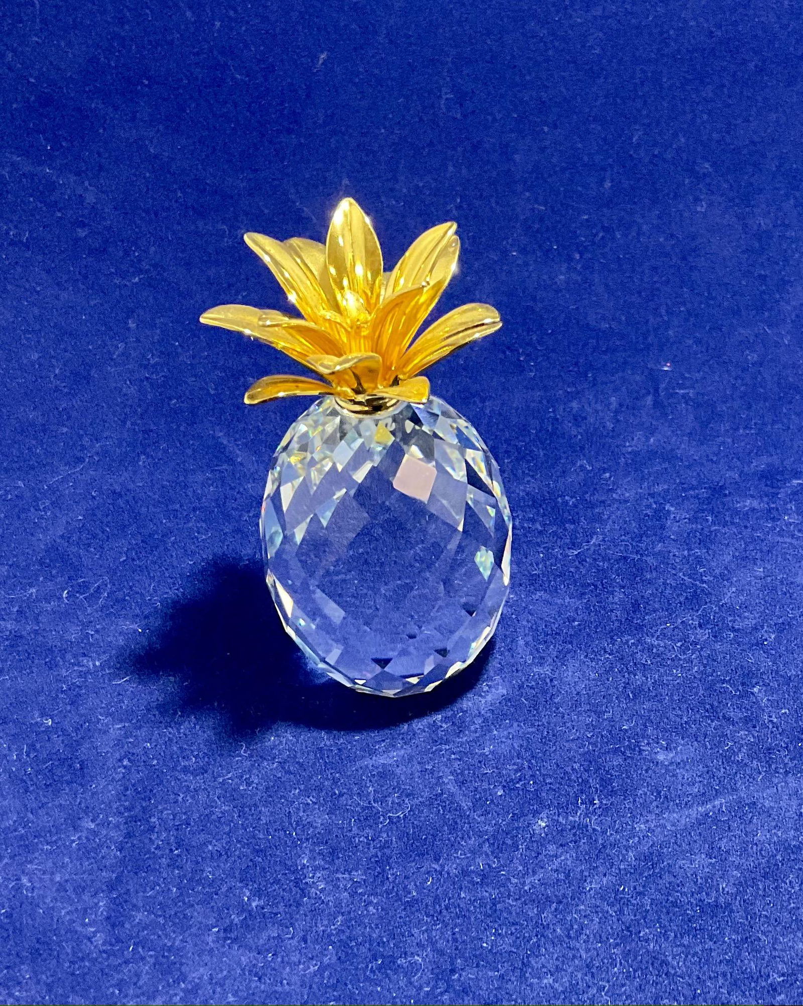 Swarovski Crystal Figurine Small Pineapple Gold Number 7507NR060001 (1 of 3)