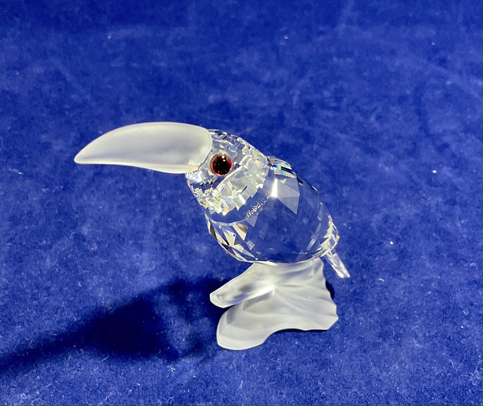 Swarovski Crystal Figurine Toucan Number 7621NR000002 (1 of 3)
