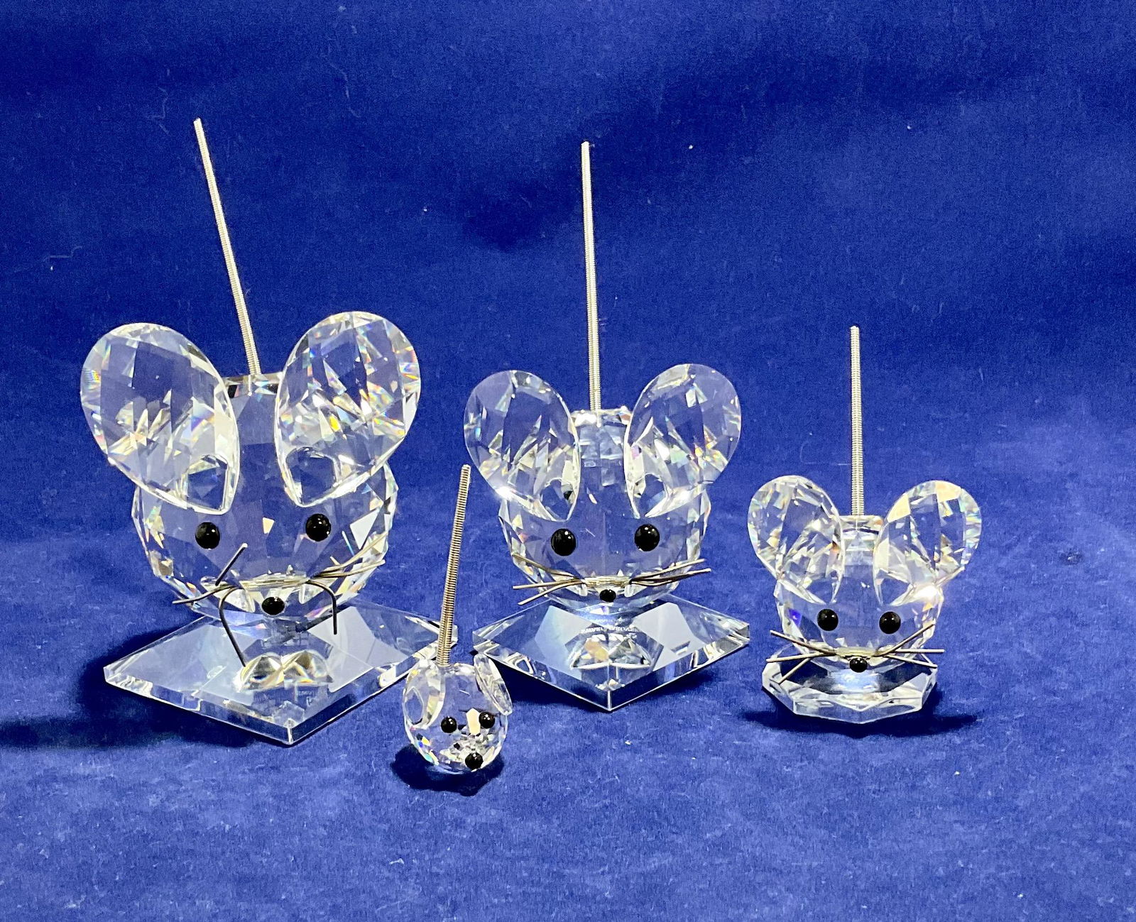 Group of 4 Swarovski Crystal Figurines Mini Mouse Small Mouse Medium Mouse Large Mouse (1 of 3)