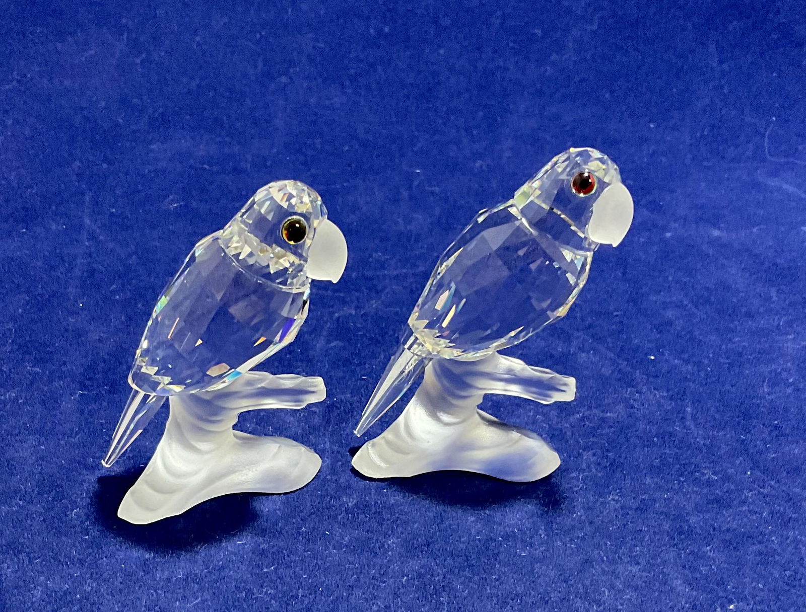 Pair of 2 Swarovski Crystal Figurines Parrots (1 of 3)