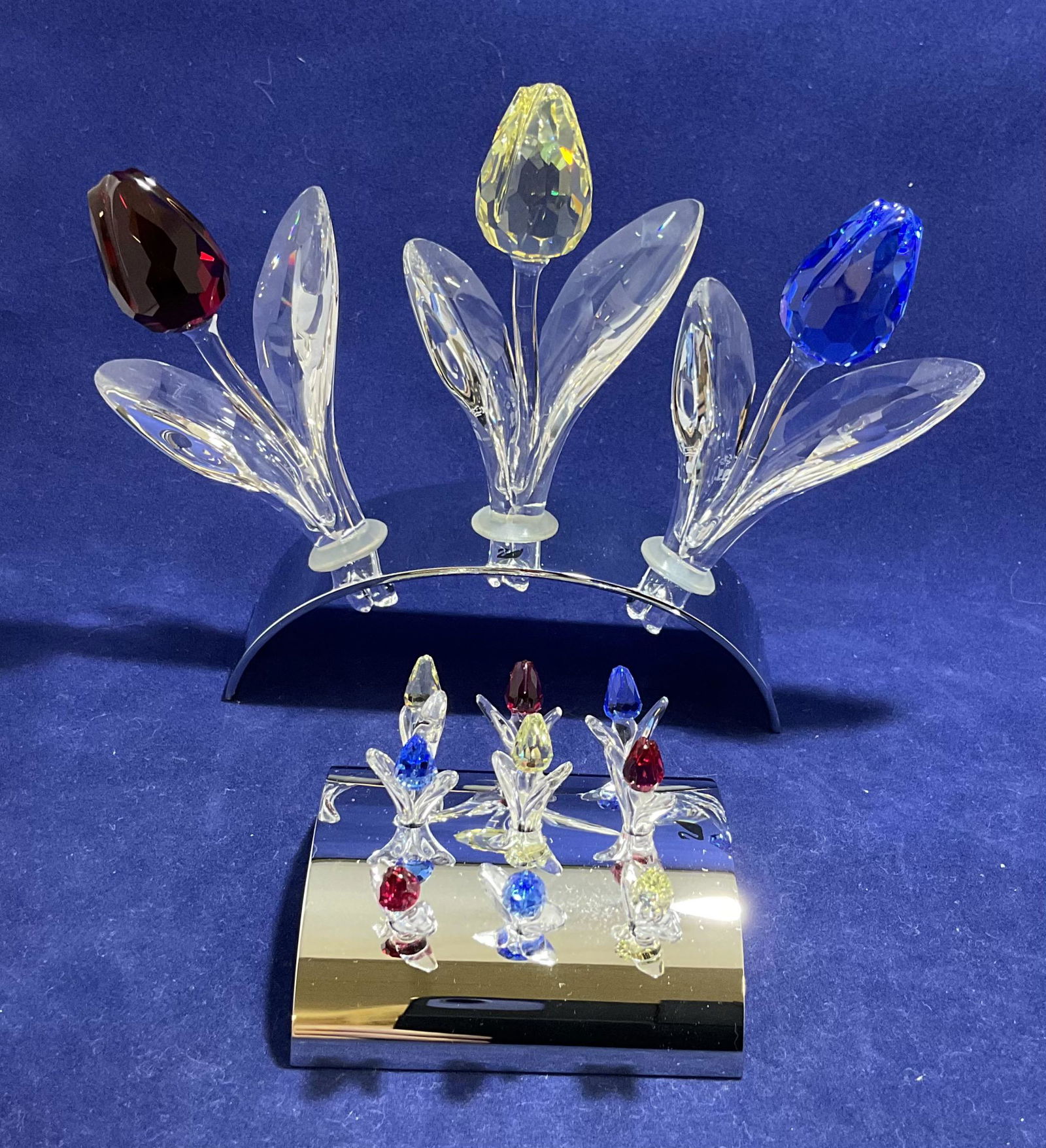 Group of Swarovski Crystal Figurines 3 Tulips with 2 Stands and Small Tulips (1 of 4)