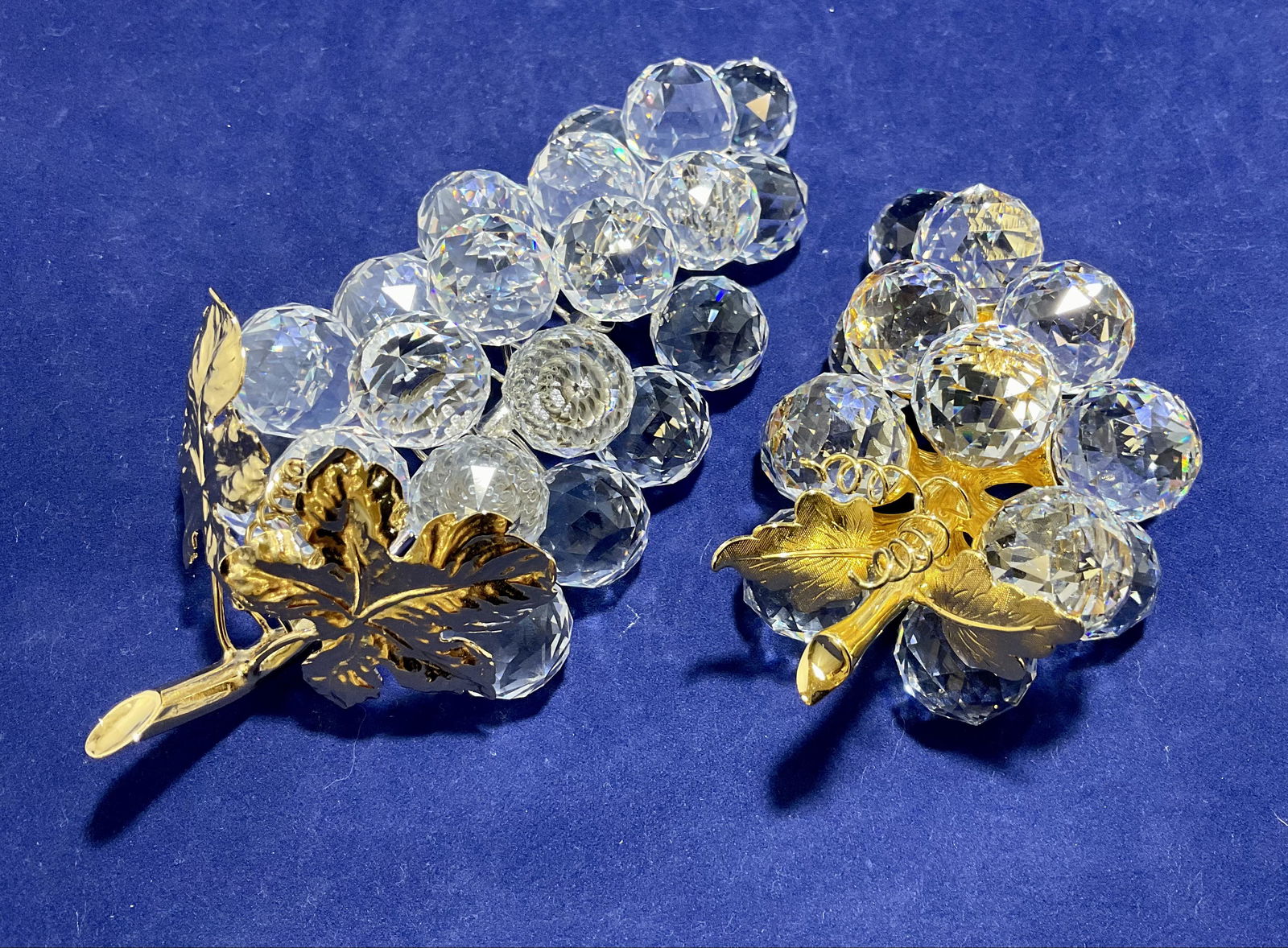 Pair of Swarovski Crystal Figurines Grapes (1 of 3)