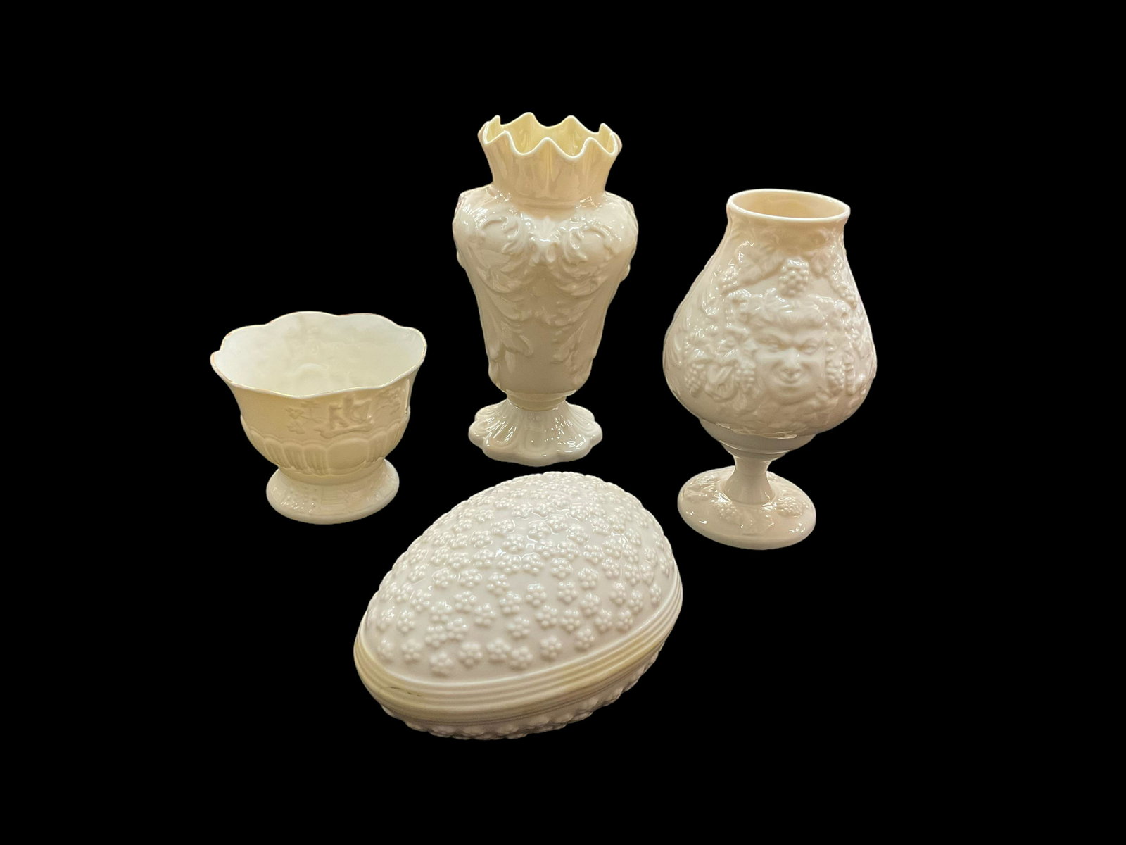 4 Ivory Pieces Belleek Porcelain (1 of 10)