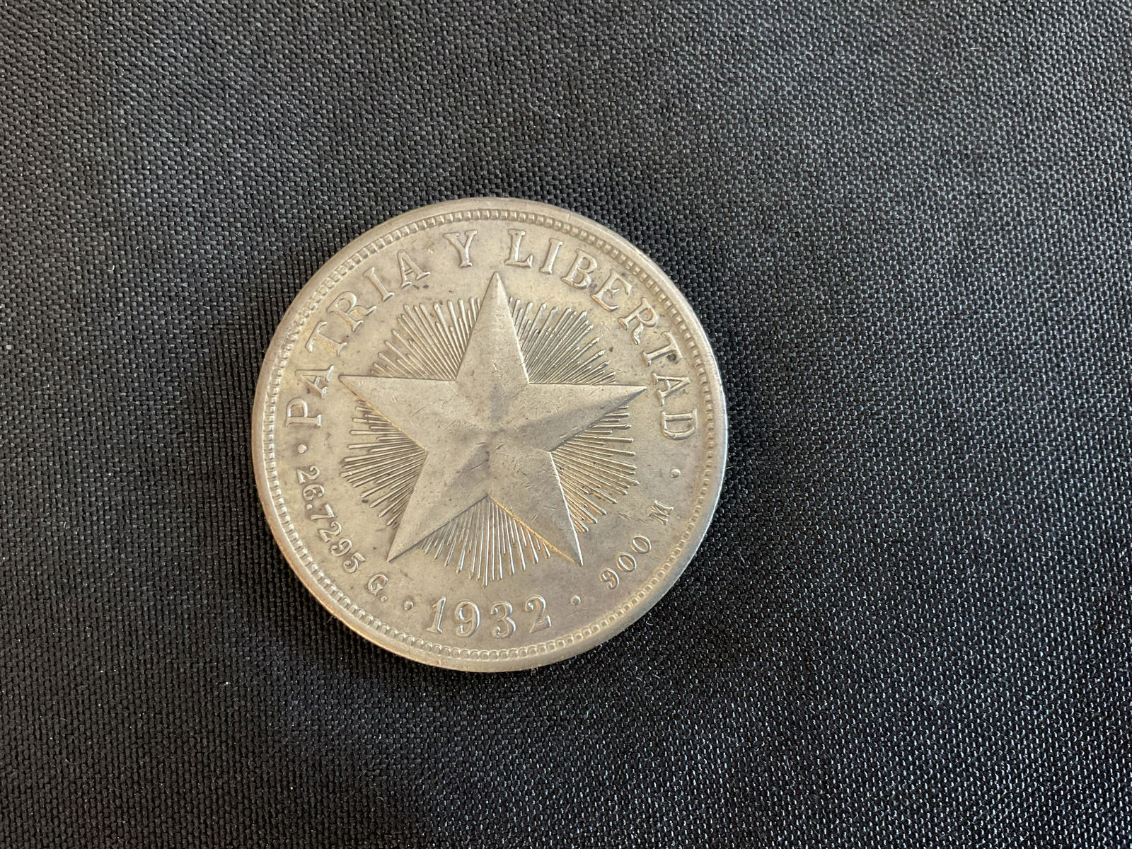 1932 Cuba 1 Silver Peso (1 of 2)