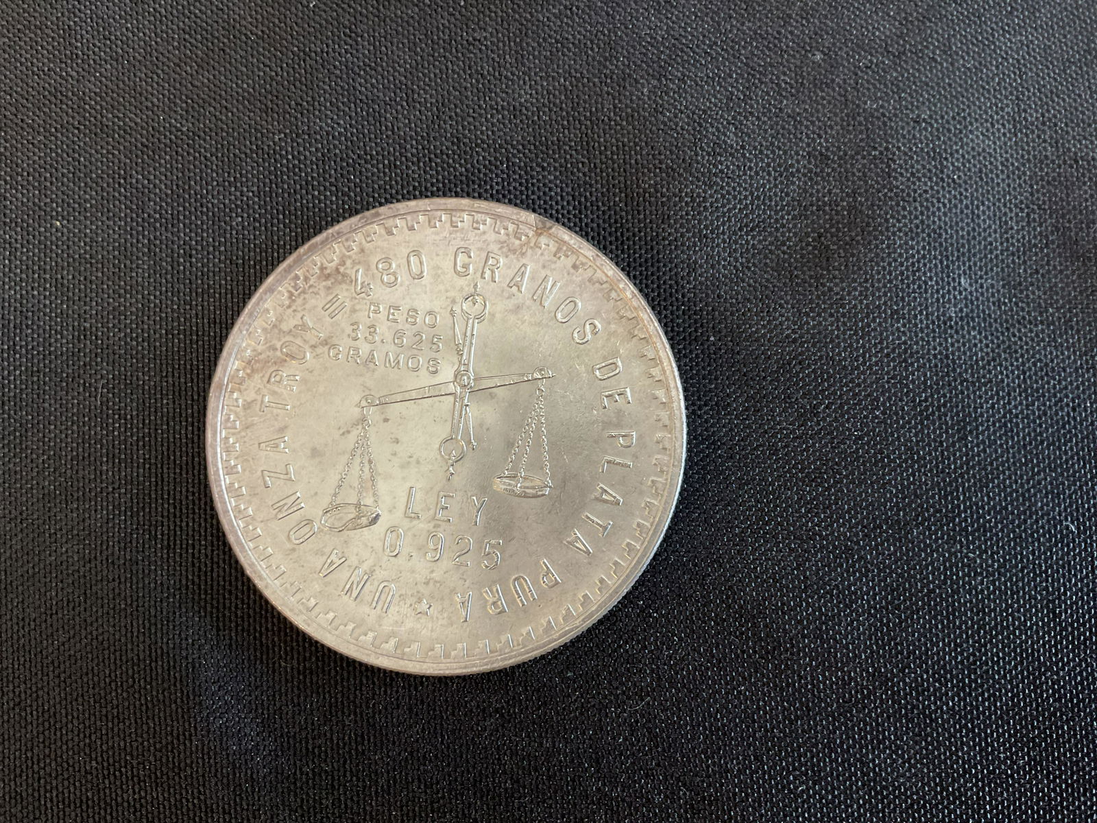 1949 Mexico 1 Onza Silver Coin (1 of 3)