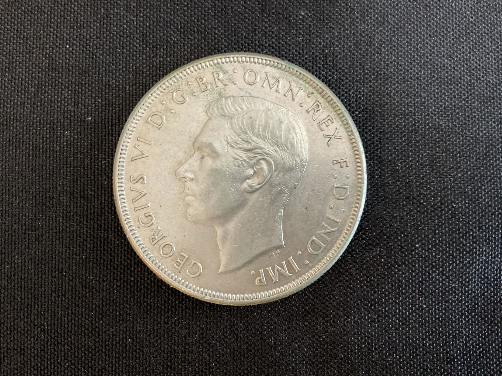 Australia 1937 One Crown Silver Coin (1 of 2)