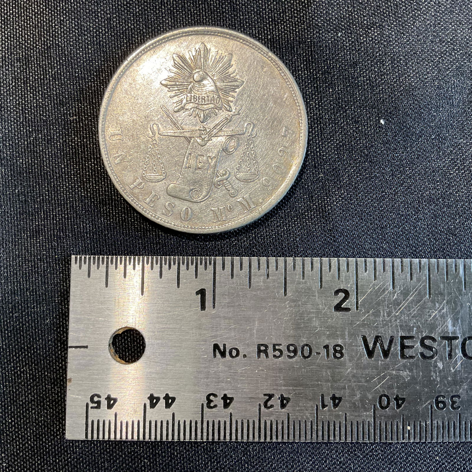 Mexico 1871 Mo M 1 Peso Silver Coin (1 of 2)