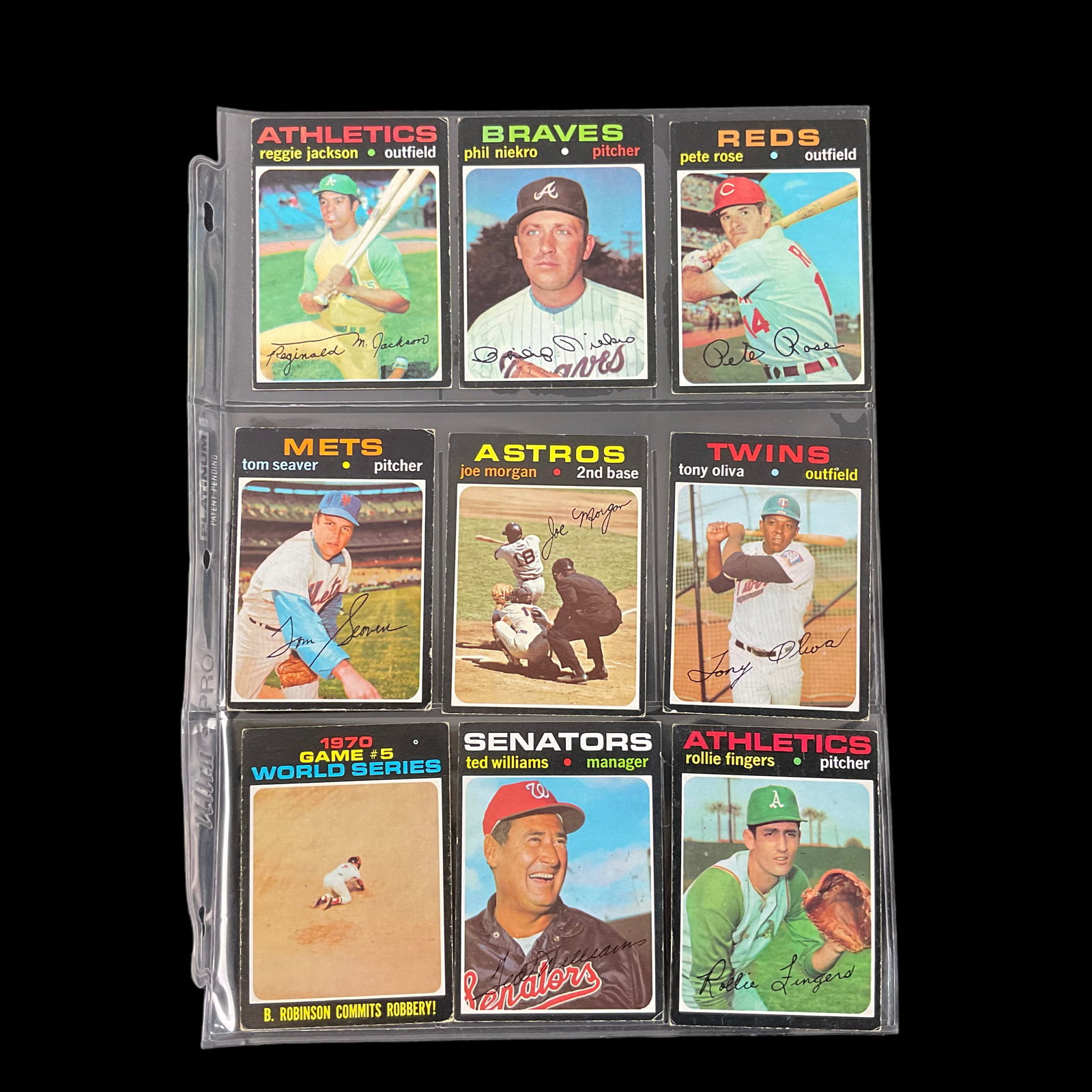 Large Group of Baseball Trading Cards Early 1970s: Large Group of Baseball Trading Cards Early 1970s, Count is 986 cards, note many duplicates, Reggie Jackson, Pete Rose, Hank Aaron, Sparky Anderson, Yastrzemski, Harmon Killebrew, Brook Rob