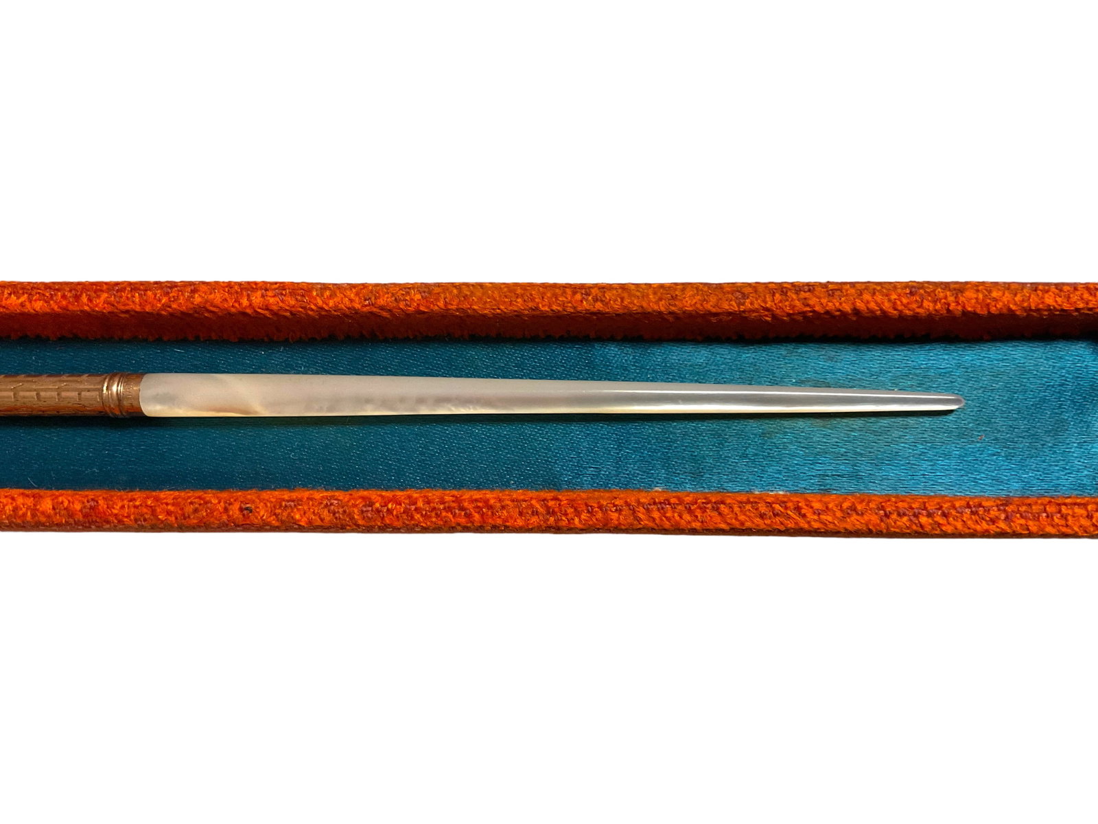 Signed John Holland Co. Dip Fountain Pen with Gold Nib & Mother of Pearl Handle: Signed John Holland Co. Cincinnati, Ohio, Earle 1900’s Dip Fountain Pen with Gold Nib & Mother of Pearl Handle With Original Box. Pen Measures: 6” Long Box Measures: 8” L x 1.25&