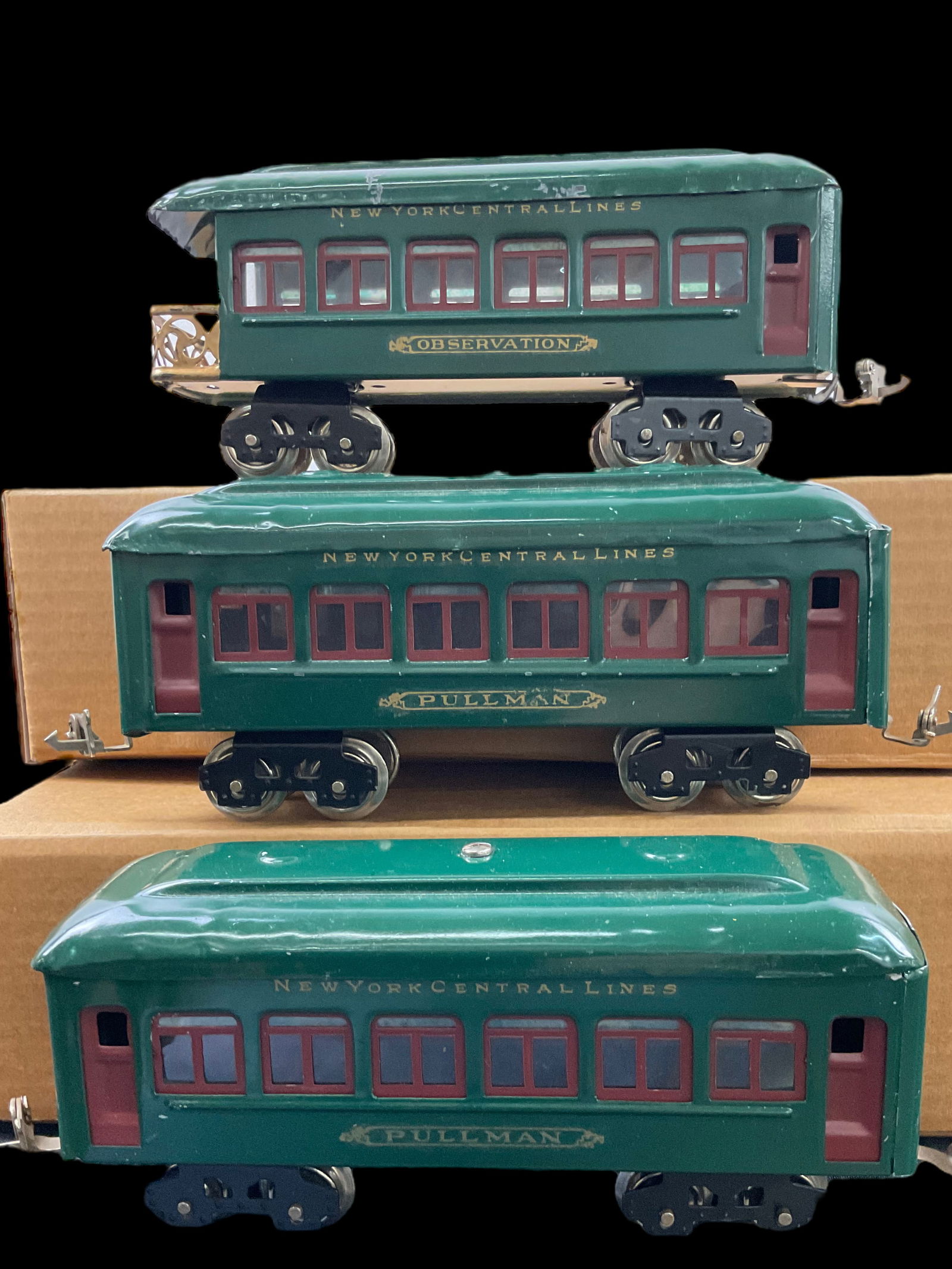 Lionel Prewar O Gauge New York Central Lines 610 Pullman 610 Pullman 612 Observation Car: Lionel Prewar O Gauge New York Central Lines 610 Pullman, 610 Pullman 612 Observation Car, Dark Green, Condition, see photographs.