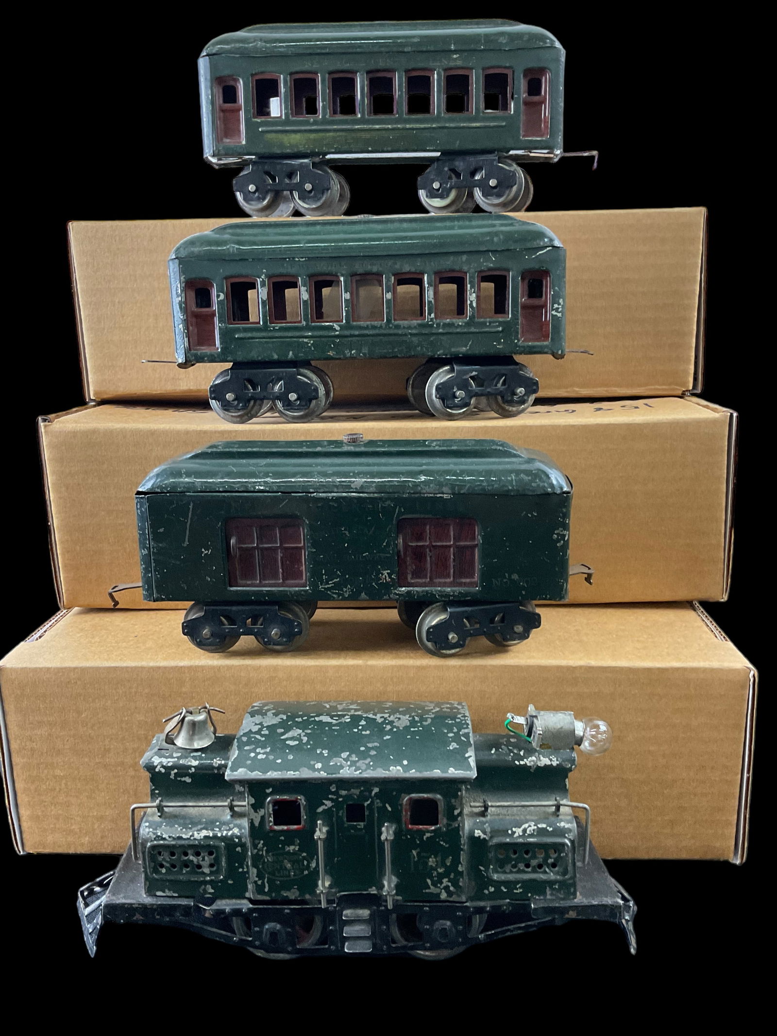 Catalogued Set Lionel Prewar O Gauge 154 0-4-0 Electric Locomotive (1917-23) Two 601 Pullman Cars: Catalogued Set Lionel Prewar O Gauge 154 0-4-0 Electric Locomotive (1917-23), Two 601 Pullman Cars, 602 Mail Car, 154 Engine 0-4-0 Electric Locomotive (19171-23) Dark Green, New York Centra