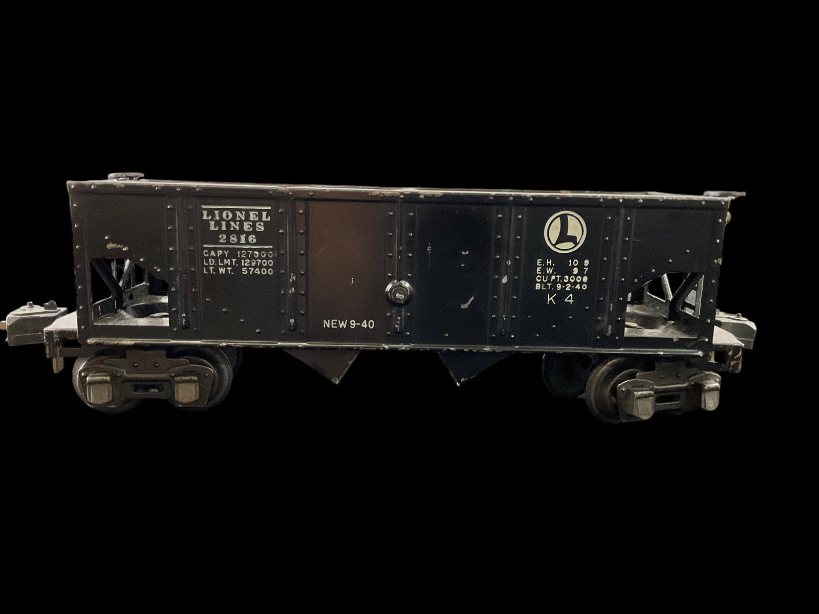 Lionel Prewar O Gauge 2816 Black Hopper Car: Lionel Prewar O Gauge 2816 Black Hopper Car, Condition, see photographs.