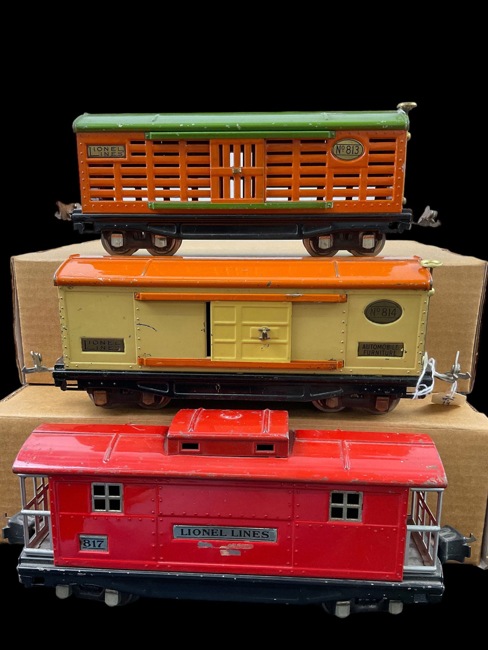 Group of 3 Lionel Prewar O Gauge 813 Stock Car 814 Boxcar 817 Caboose (1 of 10)