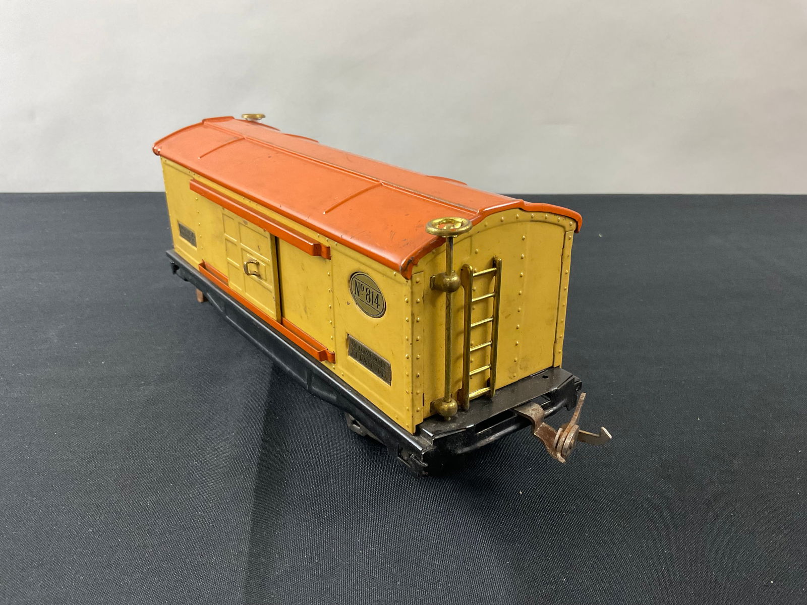 Lionel Prewar O Gauge 8-Wheel 814 Box Car Automobile Furniture (1926-42) (1 of 5)
