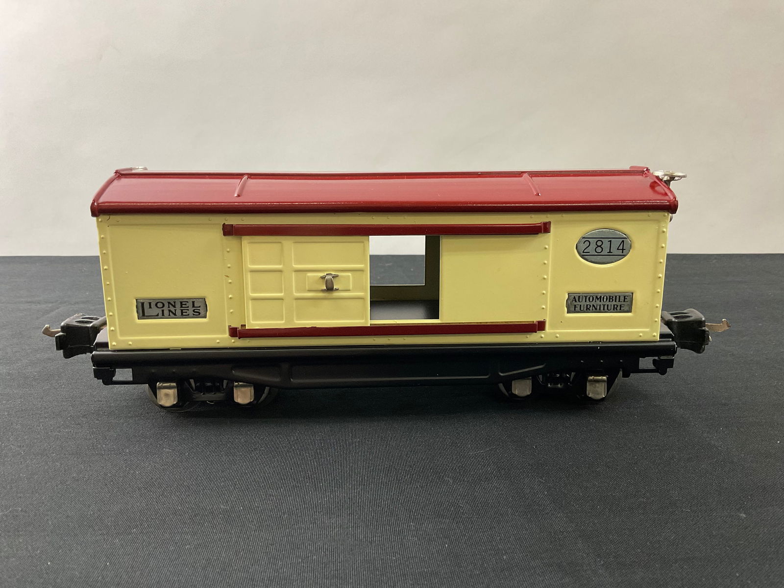 Prewar Lionel O Gauge Boxcar 2814 Lionel Lines Automobile Furniture (1 of 6)