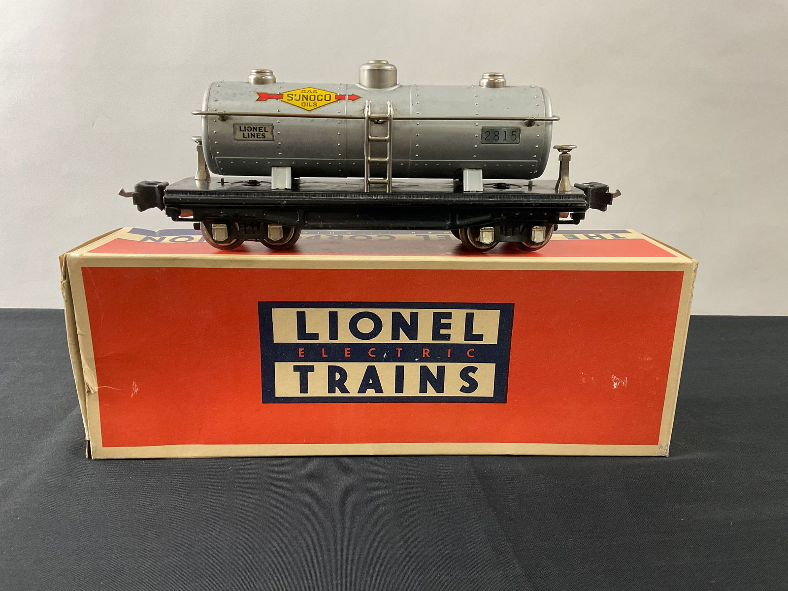 Lionel Prewar O Gauge 2815 Tank Car SUNOCO (1 of 7)