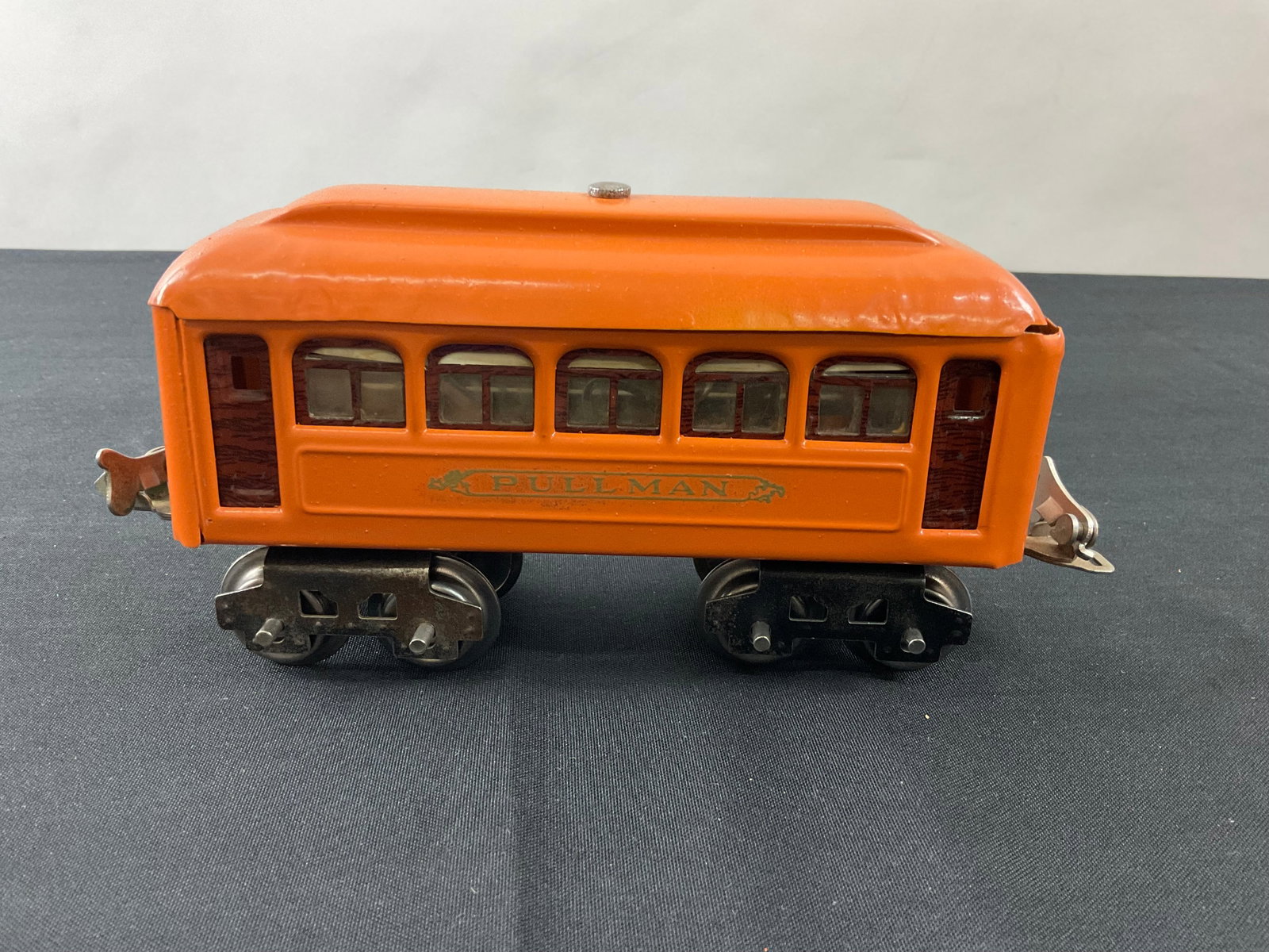 Lionel Prewar O Gauge 8-Wheel 603 Pullman Car: Lionel Prewar O Gauge 603 Pullman Car, Condition, see photographs.