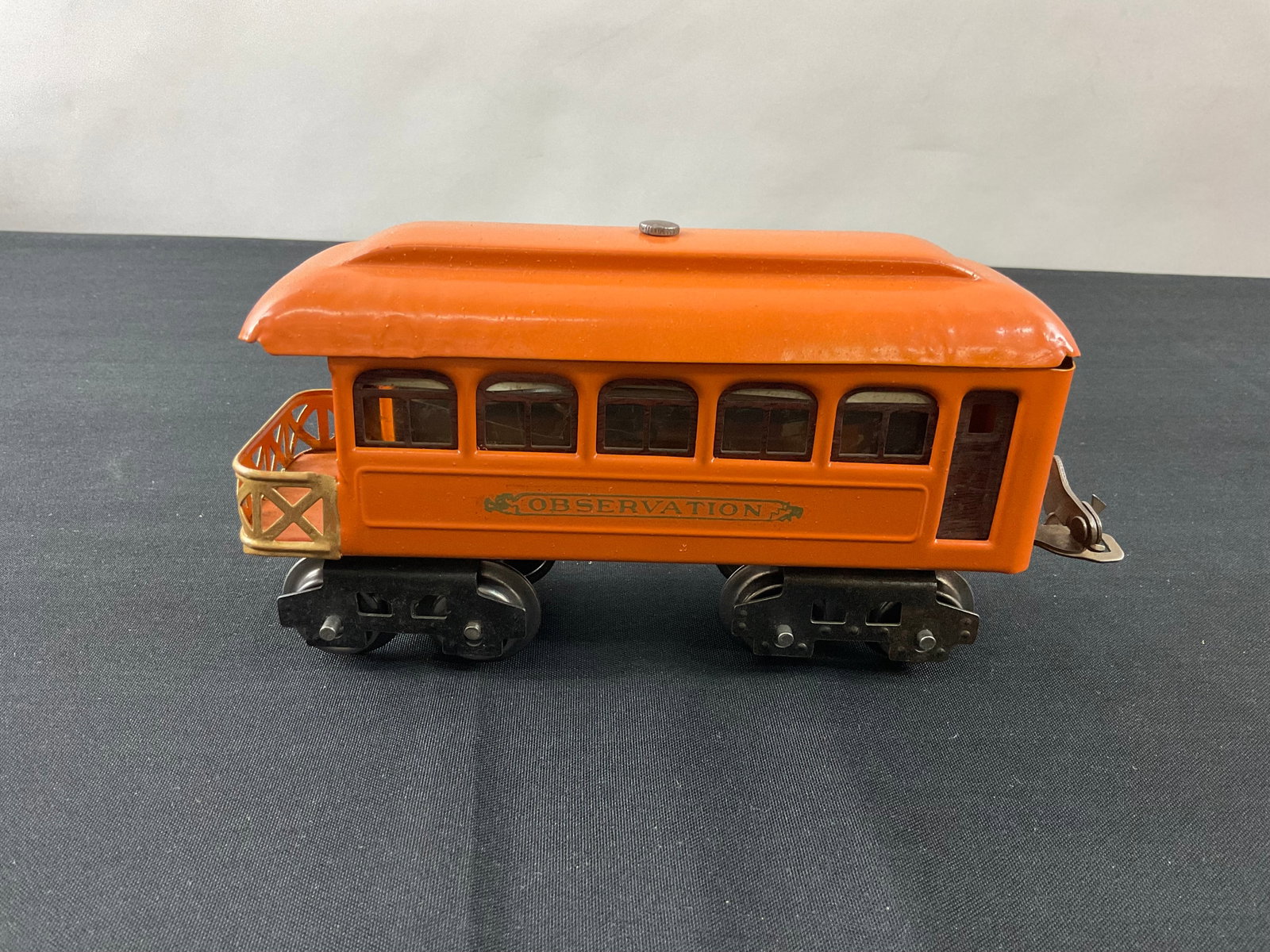 Lionel Prewar O Gauge 8-Wheel 604 Observation Car: Lionel Prewar O Gauge 8-Wheel 604 Observation Car, Condition, see photographs.