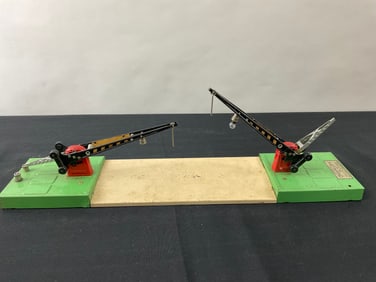 Lionel Double Crossing Gate No. 47 (1937-42)