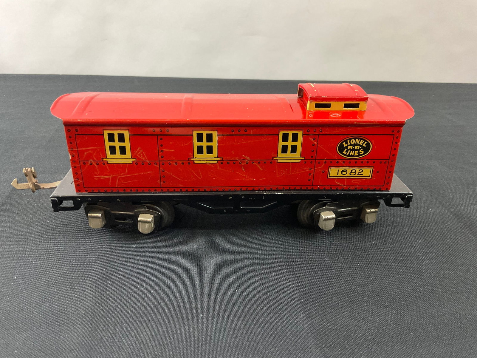 Lionel Prewar O Gauge 1682 Lithographed Caboose (1931-41): Lionel Prewar O Gauge 1682 Lithographed Caboose (1931-41), Condition, see photographs. 