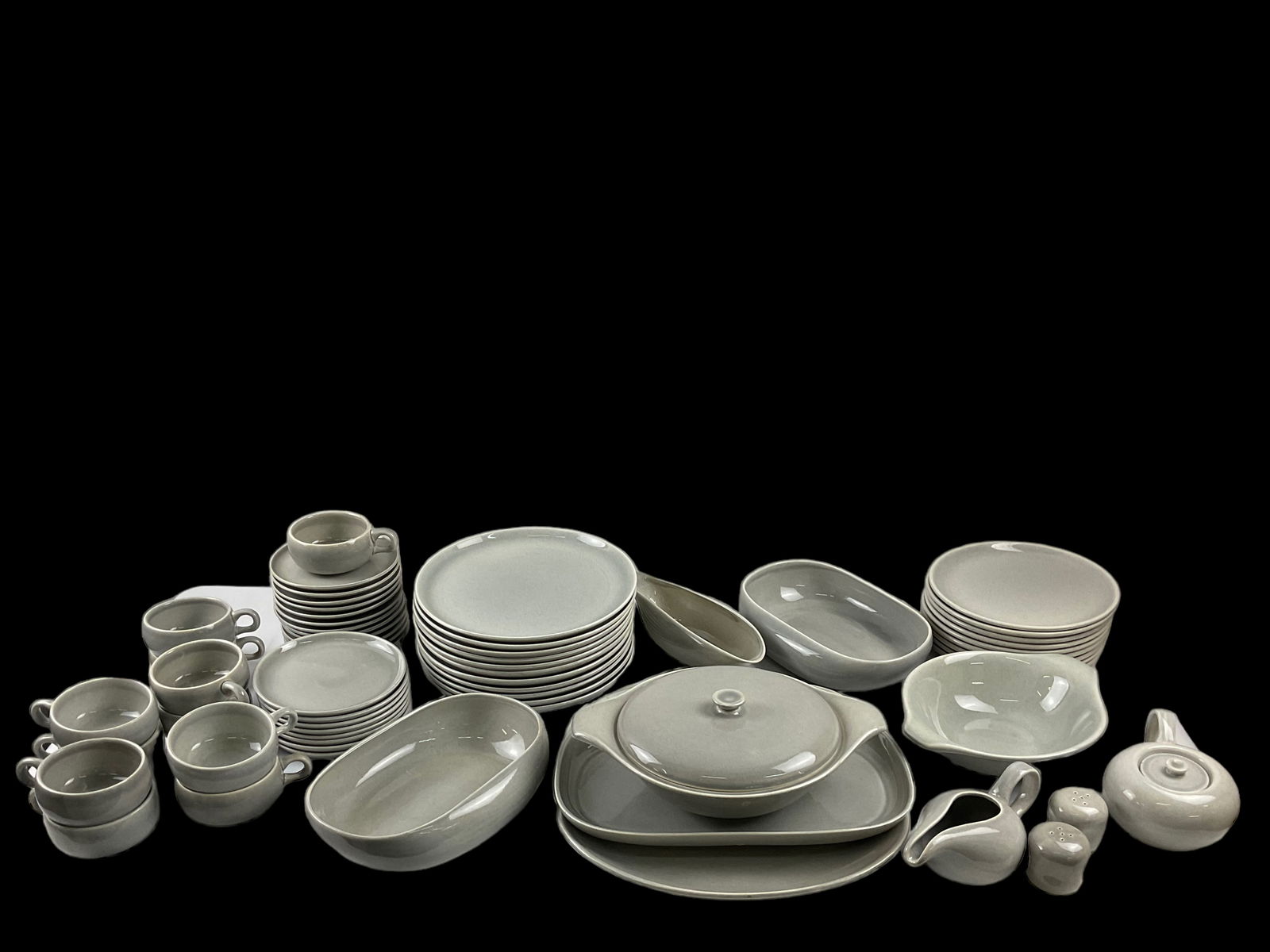 60 Pieces Russell Wright Granite Gray Dinnerware by Steubenville Pottery (1 of 7)