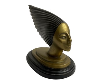 Art Deco 1930's Vitore Of Wind Hood Ornament