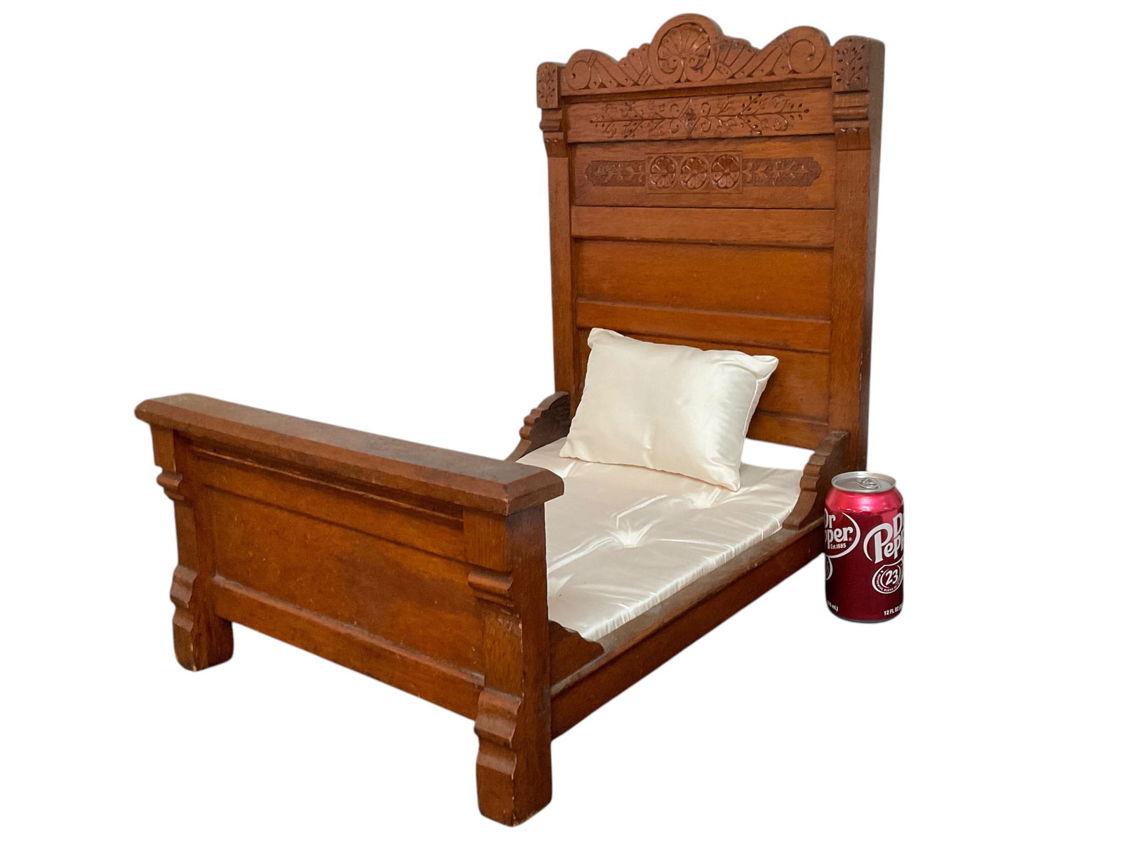 Salesman Sample Miniature Wood Bed (1 of 6)