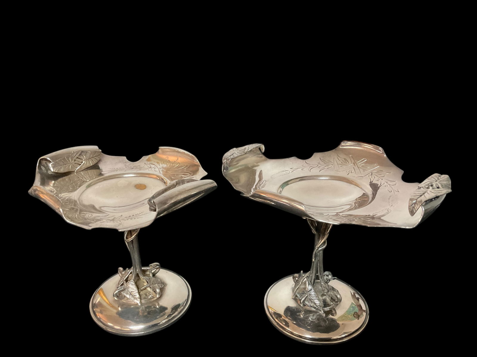 A Pair of Aurora S.P. MFG Co. Compote Dishes (1 of 7)