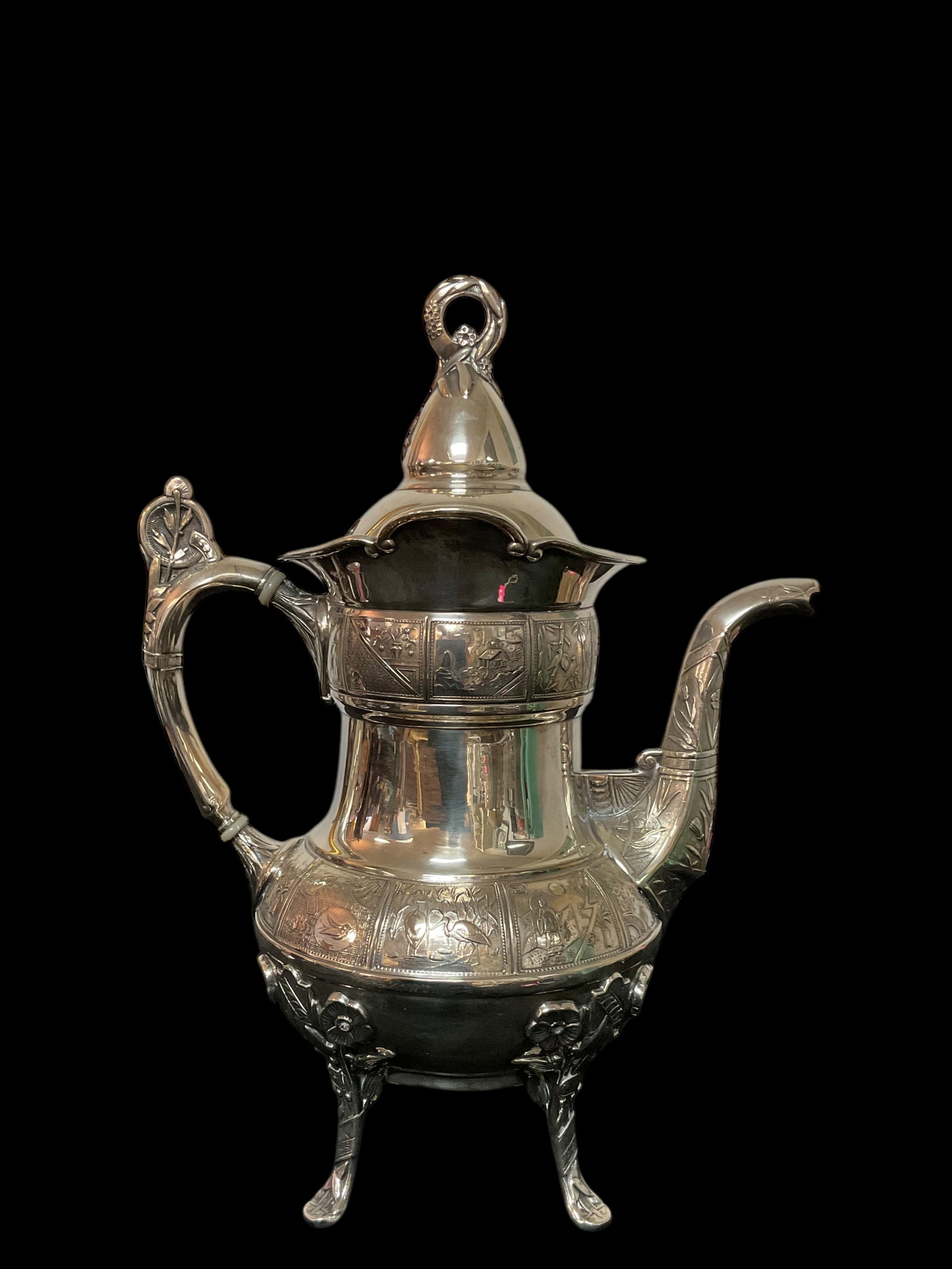 Reed & Barton Silver Plate 2991 Coffee Pot: Reed & Barton Silver Plate 2991 Coffee Pot. Measures: 12” H x 9” W Condition: Good, See Photographs.