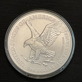 2025 American Silver Eagle 1 oz Fine Silver Eagle Carrying Oak Branch