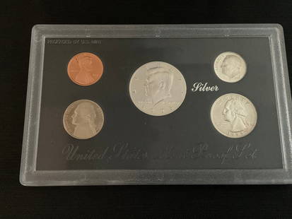 US Mint 1995 Silver Proof Set: US Mint 1995 Silver Proof Set, with Certificate of Authenticity, in original packaging, Condition, see photographs.&nbsp;