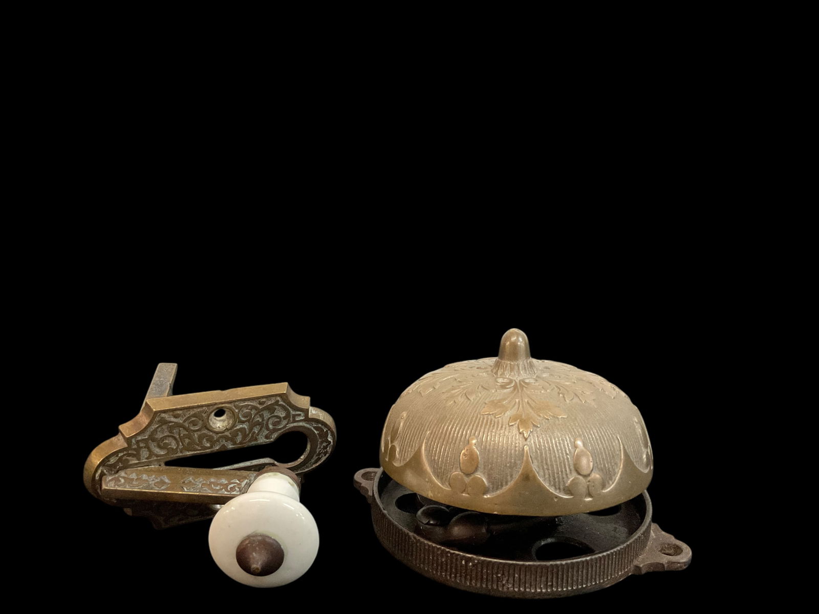 Antique Brass Door Bell and Hand Crank (1 of 7)