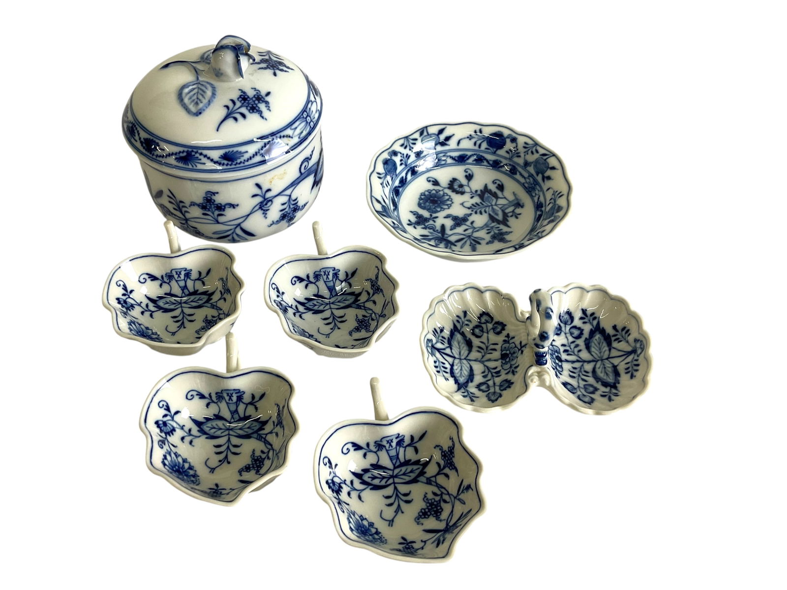7 Piece Antique German Meissen Blue Onion Porcelain Dishes (1 of 15)