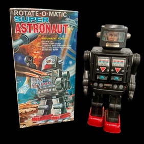 Rotate-O-Matic Super Astronaut Tin Toy Robot Japan