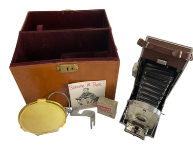Vintage Polaroid Land Camera Model 95B With Original Leather Case