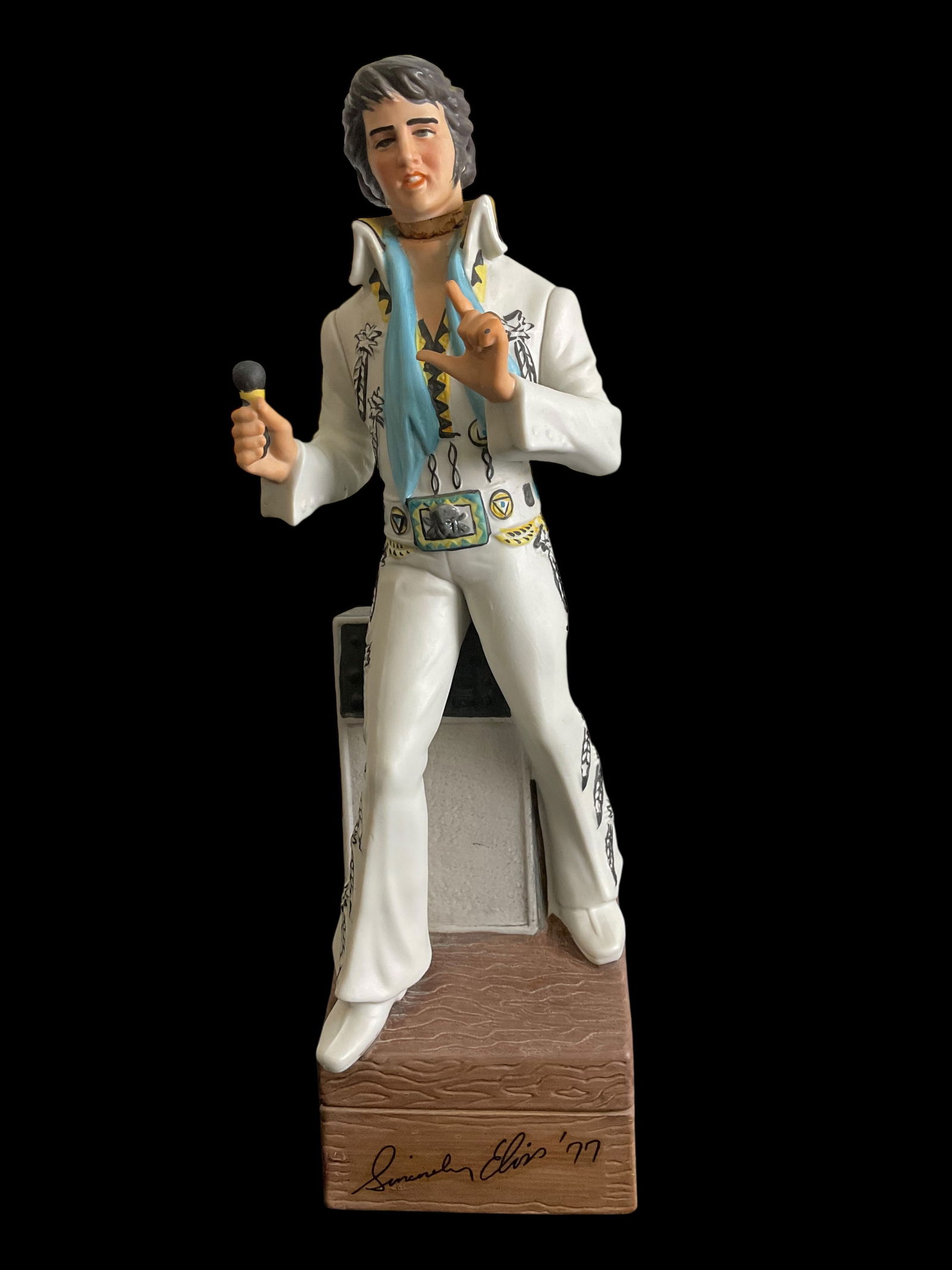 Elvis Presley "Sincerely Elvis '77" McCormick Decanter Music Box: Elvis Presley "Sincerely Elvis '77" McCormick Decanter Music Box, Decanter is empty, Music Box works, Original box fair condition, 15" tall, Condition, see photographs