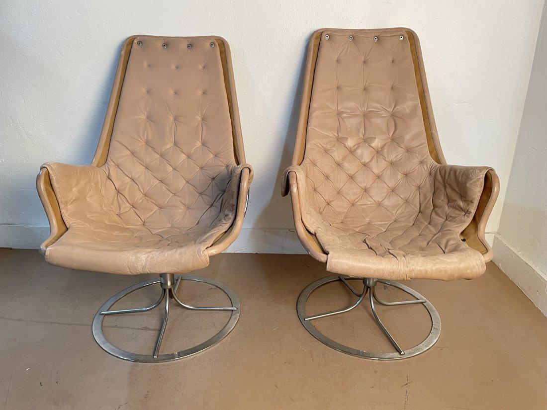 Bruno Mathsson Jetson Swivel Leather Lounge Chairs - Pair (1 of 9)