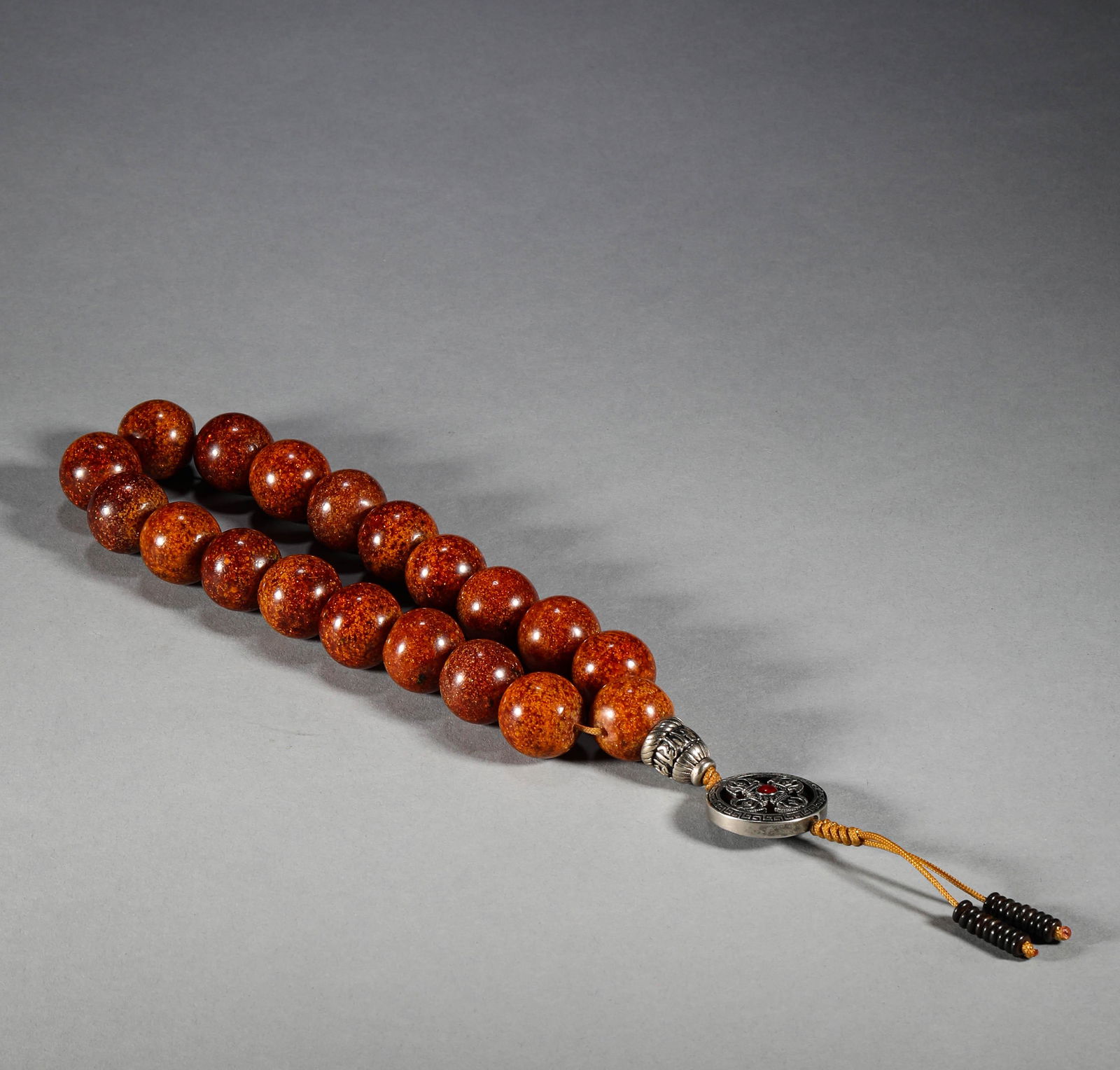 In the Qing Dynasty, honey wax (1 of 6)