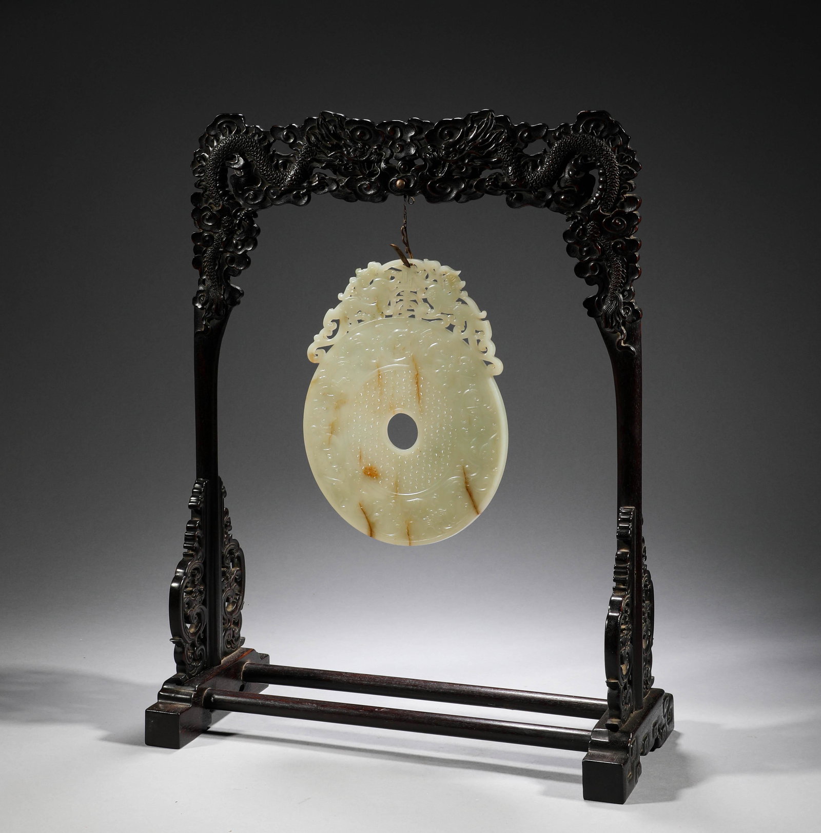 In or before the Ming Dynasty, Hetian jade dragon pattern wall (red sandalwood dragon pattern frame) (1 of 10)