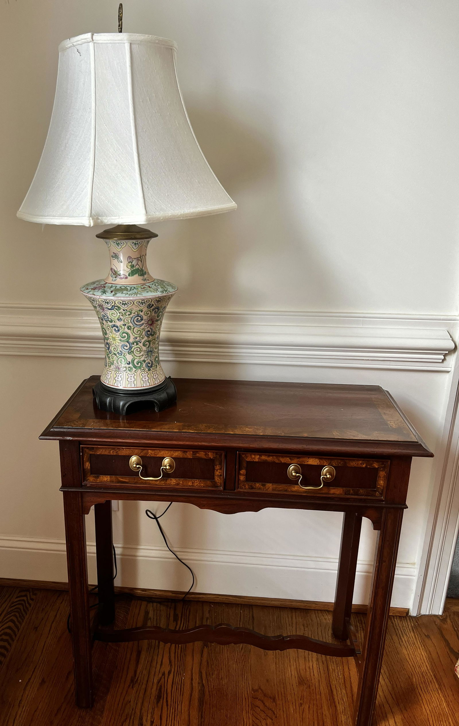 Heckman Mahogany Console and Ginger Jar Lamp (1 of 8)