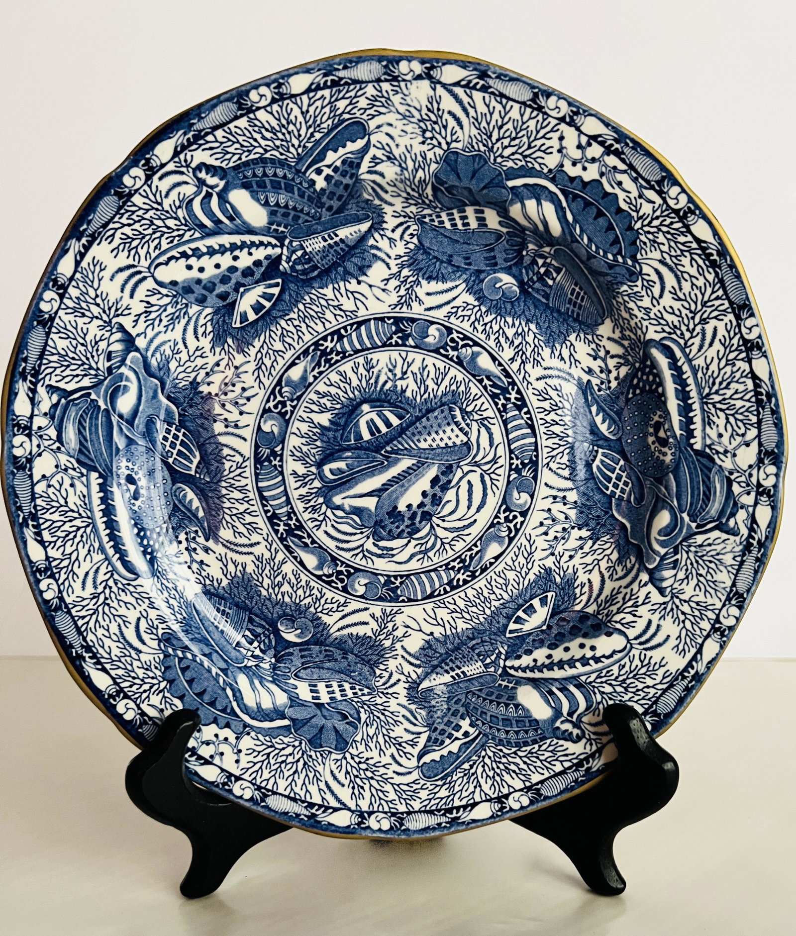 Mottanhedeh (England) Winterthur Reproduction Plate: Mottanhedeh (England) Winterthur Reproduction Plate. Copper Handled Vase with Decorative Accessories. Condition: Good Estate Condition. Local pickup only. Local pickup only in Raleigh, NC on Thursday 