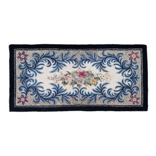 Vintage Floral Lily Hooked Rug 3' x 5'4": Vintage Floral Lily hooked rug measuring 3' x 5'4"